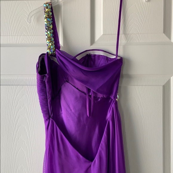 La Femme Prom Dress - Picture 4 of 10